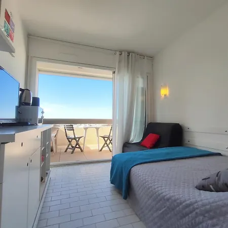 659, Port Nature 6 Au Village Naturiste Agde