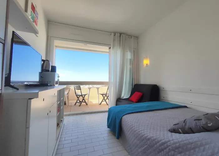 659, Port Nature 6 Au Village Naturiste Agde