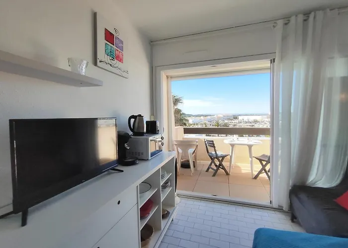 659, Port Nature 6 Au Village Naturiste